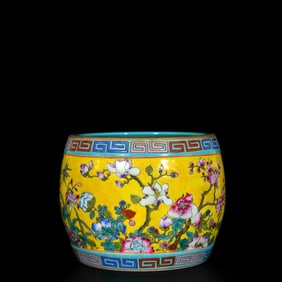An Exquisite Enamel Flower Pattern Vat