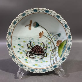 An Exquisite Famille-Rose Lotus and Crab Pattern Plate