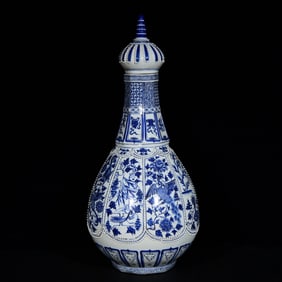 A Huge Blue and White Insect,Flower and Bird Pattern Bottle