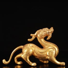 An Exquisite Gilt Bronze Auspicious Beast Ornament
