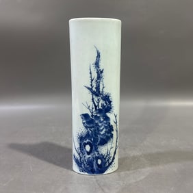 An Exquisite Blue and White Flower and Bird Pattern Paper Weight