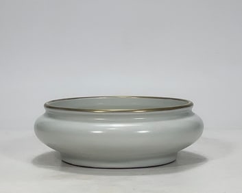 An Exquisite White Glazed Painted Gold Water Pot