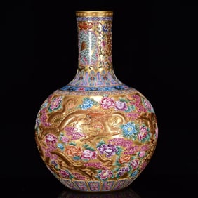A Huge Enamel Gilt Flower and Dragon Pattern Vase