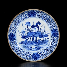 An Exquisite Blue and White Mandarin Duck and Lotus Pattern Plate