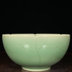 An Exquisite Longquan yao Turtle Pattern Bowl
