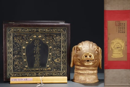 A Rare Gilt Pig-head Ornament,With Vertical Scroll Painting on Silk