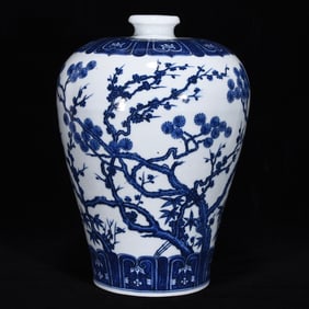 An Exquisite Blue and White Pine, Bamboo and Plum Blossom Pattern Vase