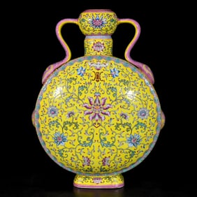 A Huge Enamel Flower,Bats and Peach Pattern Double-Ears Vase