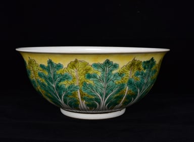 An Exquisite  Famille-Rose Cabbage PatternPattern Bowl