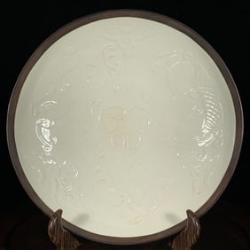 An Exquisite Ding yao Cover with Silver Phoenix Pattern Plate