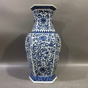 A Huge Blue and White Lotus and Chi-Dragon Pattern Vase