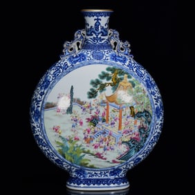 A Huge Blue and White  Famille-Rose Figure Pattern Dragon-Ears Vase