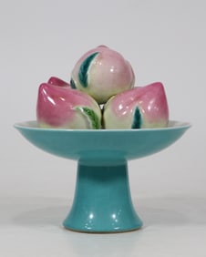 An Exquisite Famille-Rose Biomimetic Porcelain Peach Ornament