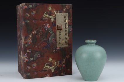 An Exquisite Ru yao Vase