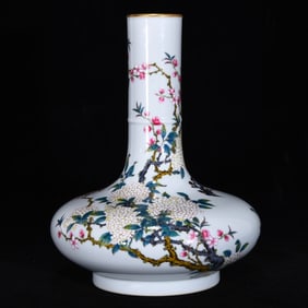 An Exquisite Famille-Rose Painted Gold Flower and Bird Pattern Vase,With Poem