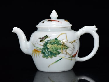An Exquisite Enamel Cabbage and Insect Pattern Flagon,with Poem
