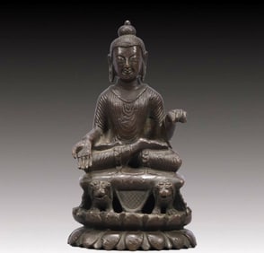 A Solemn Bronze Statue of Avalokitesvara