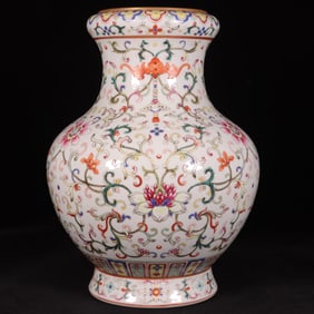 An Exquisite Famille-Rose Painted Gold Lotus Pattern Vase