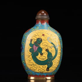 An Exquisite Cloisonne Flower and Beast Pattern Snuff Bottle
