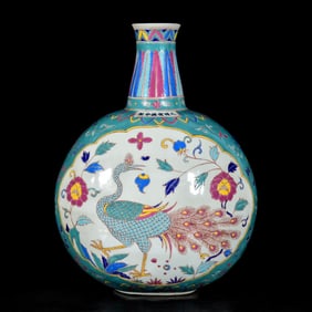 A Huge Wucai Flower and Bird Pattern Vase