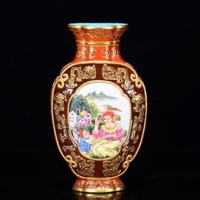 An Exquisite Enamel Gilt Figure Pattern Vase