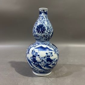 An Exquisite Blue and White Lotus,Character and Story Pattern Gourd-Shaped Vase
