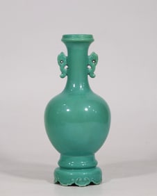 An Exquisite Turquoise Glazed Double-Ears Vase