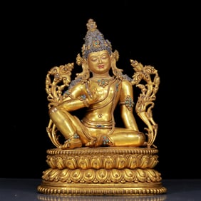 An Exquisite  Gilt Bronze Inlaid Turquoise Statue of Guanyin