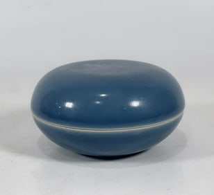 An Exquisite Blue Glazed Cover Box