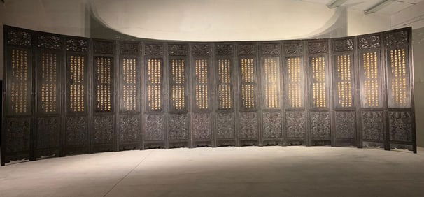A Huge Zitanwood Shou-Character Dragon Pattern Screen,With Poem