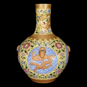 A Huge Famille-Rose Gilt Lotus,Seawater and Dragon Pattern Vase