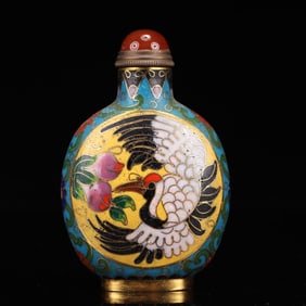 An Exquisite Cloisonne Crane and Peach Pattern Snuff Bottle
