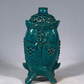 An Exquisite Chai yao Hollow Fish-Shaped Vase