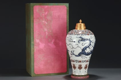 A Huge Blue and White Underglaze-Red Dragon and Phoenix Pattern Vase?With Gilt Cover
