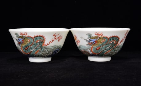 An Exquisite Famille-Rose Seawater and Dragon Pattern Bowls
