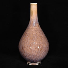 An Exquisite Brown Glazed Vase