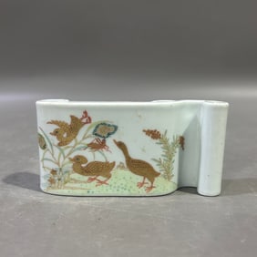 An Exquisite Blue and White Painted Gold Flower and Bird Pattern Paper Weight