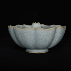 An Exquisite Ru yao Bowl