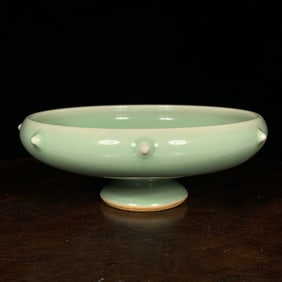 An Exquisite Longquan yao Dragon Pattern Stem Washer