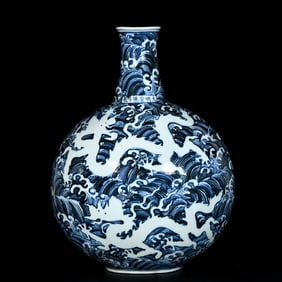 A Huge Blue and White Seawater and Dragon Pattern Vase