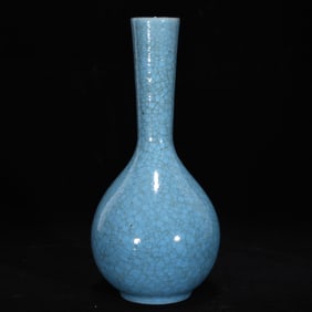 An Exquisite Ru yao Blue Glazed Vase