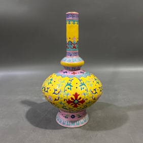 An Exquisite Famille-Rose Painted Gold Lotus Pattern Gourd-Shaped Vase