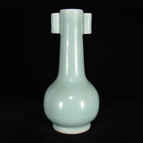 An Exquisite Longquan yao Double-Ears Vase