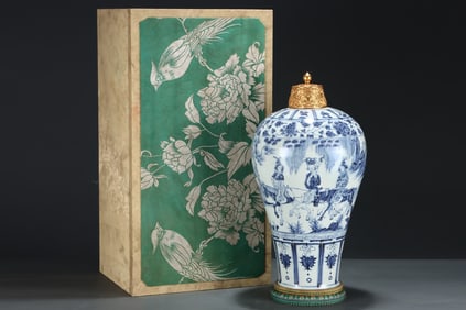 A Huge Blue and White Lotus?Character and Story Pattern Vase?With Gilt Cover
