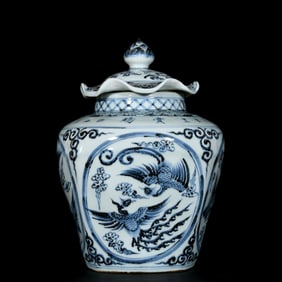An Exquisite Blue and White Auspicious Cloud and Phoenix Pattern Cover Jar