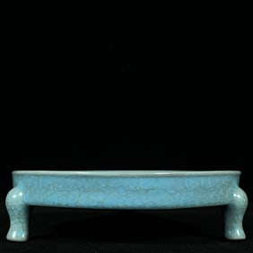 An Exquisite Ru yao Tripod Washer