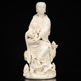 An Exquisite Blance-De-Chine Statue of Avalokitesvara