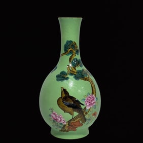 An Exquisite Green Ground Flower and Bird Pattern Painted Gold Vase