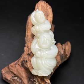 An Exquisite White Jade Figure Pendant