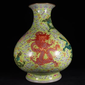 A Huge Green Ground Famille-Rose Auspicious Cloud and Dragon Pattern Vase